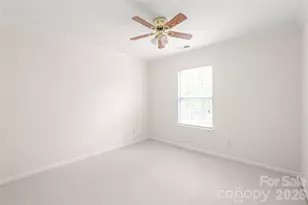 15583 Stronvar House Ln, Charlotte, NC 28277 - Photo 25
