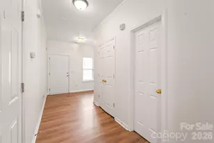 15583 Stronvar House Ln, Charlotte, NC 28277 - Photo 7