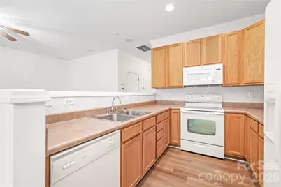 15583 Stronvar House Lane, Charlotte, NC 28277 - Photo 17
