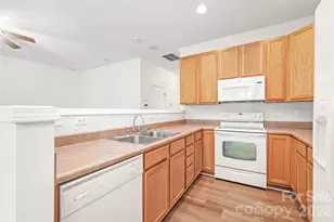 15583 Stronvar House Ln, Charlotte, NC 28277 - Photo 17
