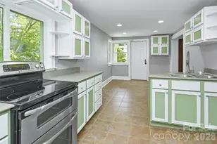 70 Cedar St, Asheville, NC 28803 - Photo 11