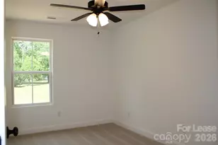 574 W Park Ave, Mooresville, NC 28115 - Photo 17