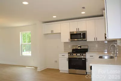 574 W Park Avenue #B, Mooresville, NC 28115 - Photo 3