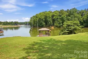 204 Bay Shore Dr, Belmont, NC 28012 - Photo 3