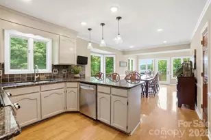 204 Bay Shore Dr, Belmont, NC 28012 - Photo 13