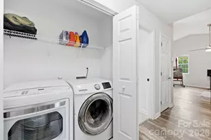 1221 Capps Hollow Dr, Charlotte, NC 28216 - Photo 21