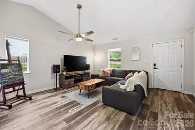 1221 Capps Hollow Drive, Charlotte, NC 28216 - Photo 5