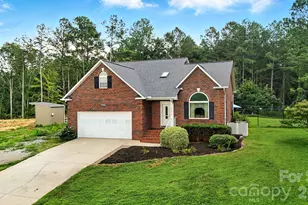 157 Whittington Ridge Dr, Taylorsville, NC 28681 - Photo 3