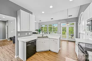 5755 Cambridge Bay Dr, Charlotte, NC 28269 - Photo 19