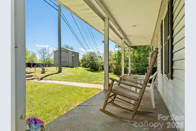 1121 N Canton Road, Canton, NC 28716 - Photo 3