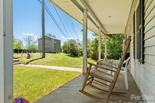 1121 N Canton Rd, Canton, NC 28716 - Photo 3
