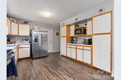 1121 N Canton Road, Canton, NC 28716 - Photo 7