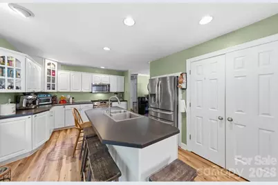 217 Robinson Avenue, Matthews, NC 28104 - Photo 9