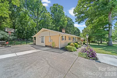 217 Robinson Avenue, Matthews, NC 28104 - Photo 3