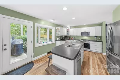 217 Robinson Avenue, Matthews, NC 28104 - Photo 11