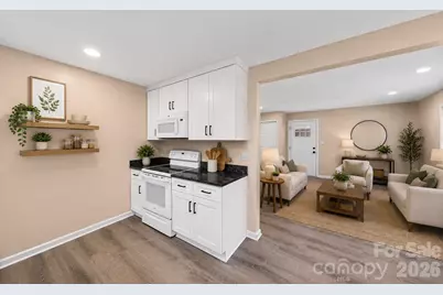 5045 Curtiswood Drive, Charlotte, NC 28213 - Photo 5