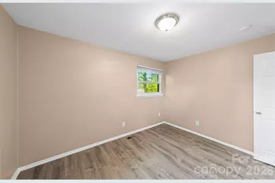 5045 Curtiswood Drive, Charlotte, NC 28213 - Photo 21