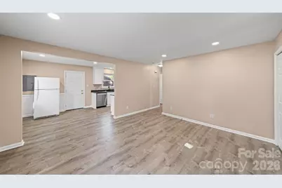 5045 Curtiswood Drive, Charlotte, NC 28213 - Photo 11