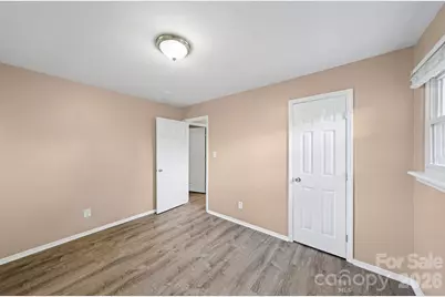 5045 Curtiswood Drive, Charlotte, NC 28213 - Photo 23