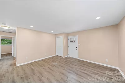 5045 Curtiswood Drive, Charlotte, NC 28213 - Photo 11