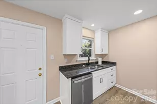 5045 Curtiswood Dr, Charlotte, NC 28213 - Photo 17