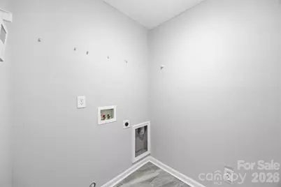 1528 Oakdale Green Drive, Charlotte, NC 28216 - Photo 23