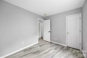 1528 Oakdale Green Dr, Charlotte, NC 28216 - Photo 19