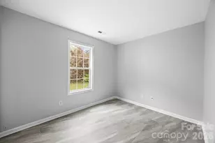 1528 Oakdale Green Dr, Charlotte, NC 28216 - Photo 17