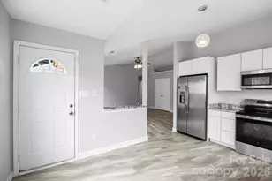 1528 Oakdale Green Dr, Charlotte, NC 28216 - Photo 5