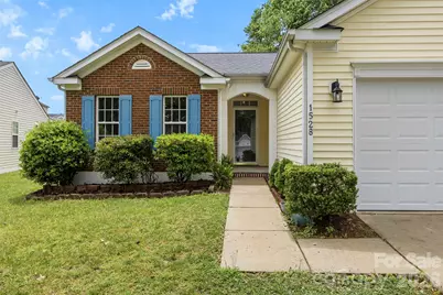 1528 Oakdale Green Drive, Charlotte, NC 28216 - Photo 3