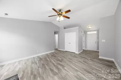 1528 Oakdale Green Drive, Charlotte, NC 28216 - Photo 7