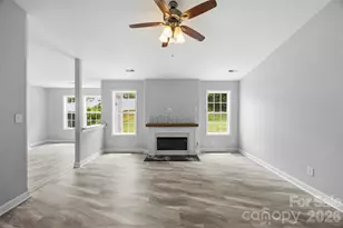 1528 Oakdale Green Dr, Charlotte, NC 28216 - Photo 11
