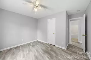 1528 Oakdale Green Dr, Charlotte, NC 28216 - Photo 21