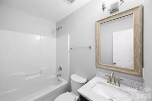 1528 Oakdale Green Dr, Charlotte, NC 28216 - Photo 23