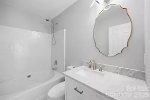 1528 Oakdale Green Dr, Charlotte, NC 28216 - Photo 17