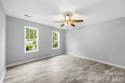 1528 Oakdale Green Drive, Charlotte, NC 28216 - Photo 13