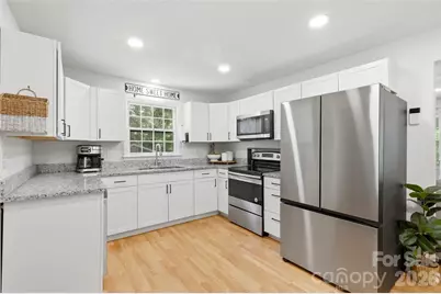 6607 Elmwood Circle, Charlotte, NC 28214 - Photo 9