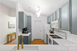 10652 Hill Point Ct, Charlotte, NC 28262 - Photo 9