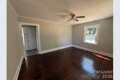 704 N Miller Avenue, Statesville, NC 28677 - Photo 5