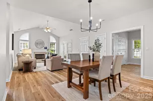 8228 Windsor Ridge Dr, Charlotte, NC 28277 - Photo 9