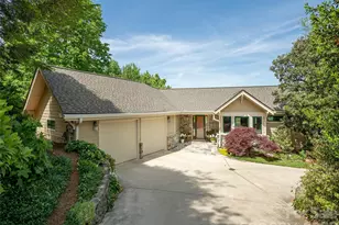 35 Carriage Forest Ct, Hendersonville, NC 28791 - Photo 1
