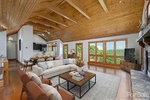 35 Carriage Forest Ct, Hendersonville, NC 28791 - Photo 7