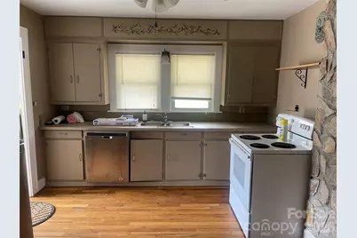 2490 Connelly Springs Road, Granite Falls, NC 28630 - Photo 7