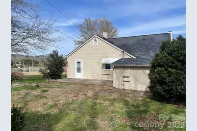 2490 Connelly Springs Road, Granite Falls, NC 28630 - Photo 3
