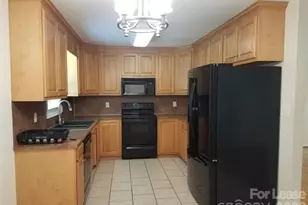 104 E Pine St, Maiden, NC 28650 - Photo 7