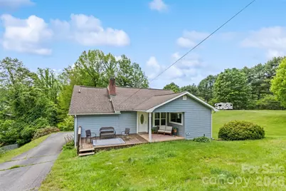 48 Medford Avenue, Waynesville, NC 28786 - Photo 1