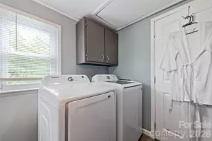 48 Medford Ave, Waynesville, NC 28786 - Photo 11