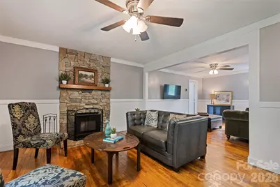 48 Medford Avenue, Waynesville, NC 28786 - Photo 3