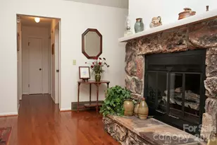 104 Richards Dr, Hendersonville, NC 28792 - Photo 5