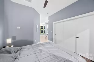 333 W Trade St, Charlotte, NC 28202 - Photo 15